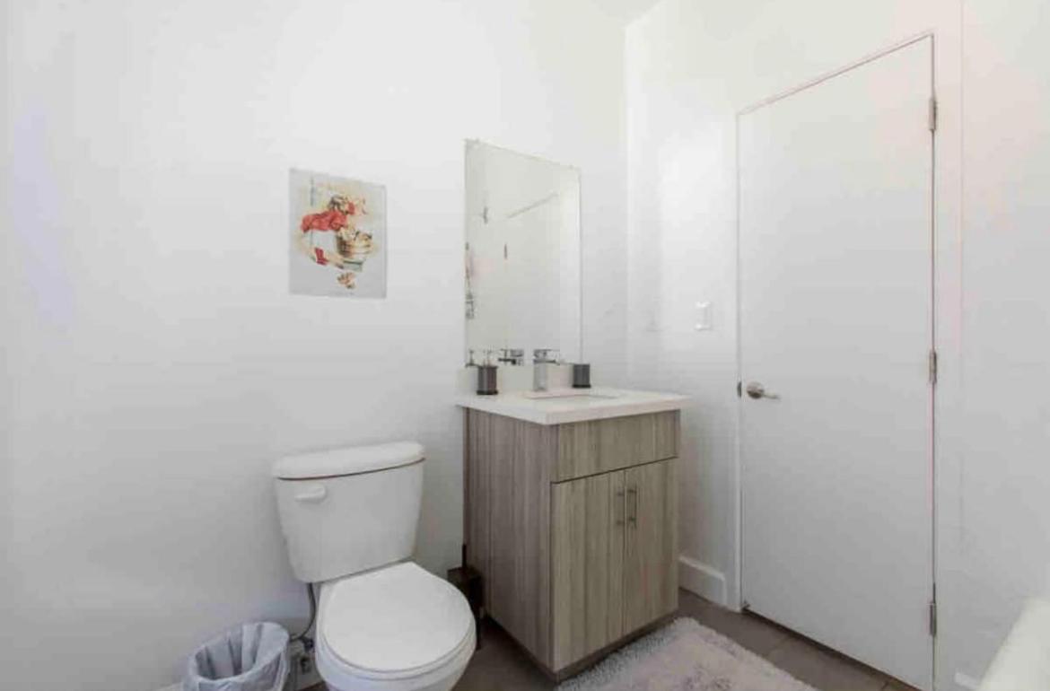 2 Bedroom Unit In Hollywood Apartahotel *